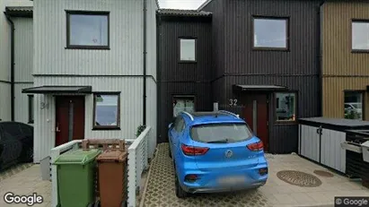 Bostadsrätter till salu i Upplands Väsby - Bild från Google Street View
