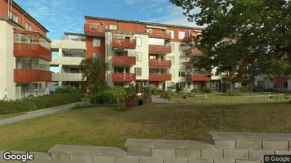 Bostadsrätter till salu i Ekerö - Bild från Google Street View