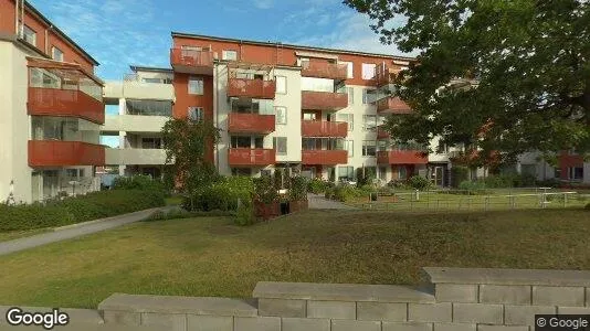 Bostadsrätter till salu i Ekerö - Bild från Google Street View
