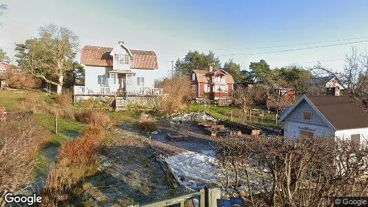 Bostadsrätter till salu i Ekerö - Bild från Google Street View