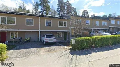 Bostadsrätter till salu i Upplands Väsby - Bild från Google Street View