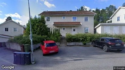 Bostadsrätter till salu i Huddinge - Bild från Google Street View
