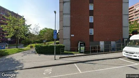 Lägenheter till salu i Danderyd - Bild från Google Street View