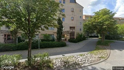 Bostadsrätter till salu i Nacka - Bild från Google Street View