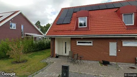 Bostadsrätter till salu i Håbo - Bild från Google Street View