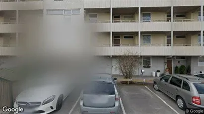 Bostadsrätter till salu i Huddinge - Bild från Google Street View