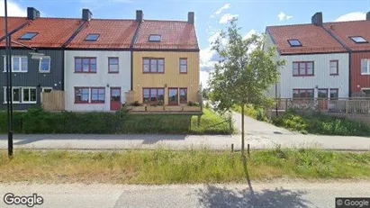 Bostadsrätter till salu i Haninge - Bild från Google Street View