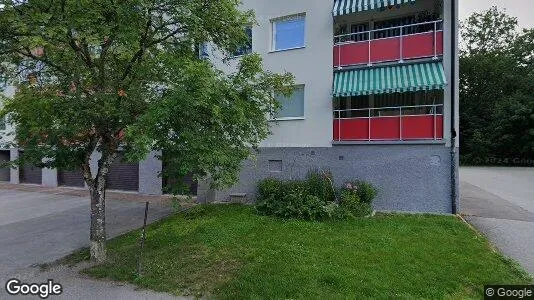 Lägenheter till salu i Huddinge - Bild från Google Street View