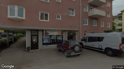 Bostadsrätter till salu i Köping - Bild från Google Street View