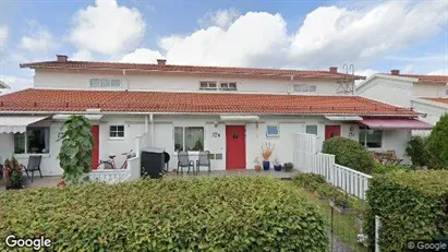 Bostadsrätter till salu i Mark - Bild från Google Street View