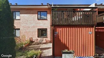Lägenheter till salu i Huddinge - Bild från Google Street View