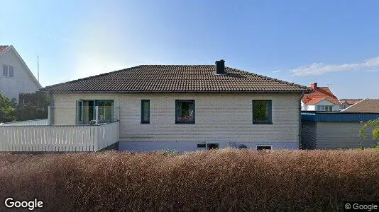 Lägenheter till salu i Orust - Bild från Google Street View