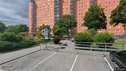Bostadsrätter till salu i Huddinge - Bild från Google Street View
