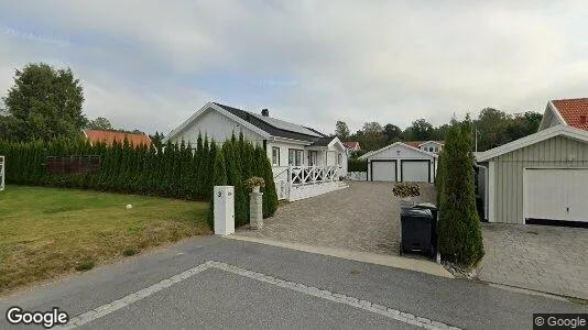 Lägenheter till salu i Upplands-Bro - Bild från Google Street View
