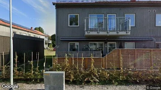 Bostadsrätter till salu i Håbo - Bild från Google Street View