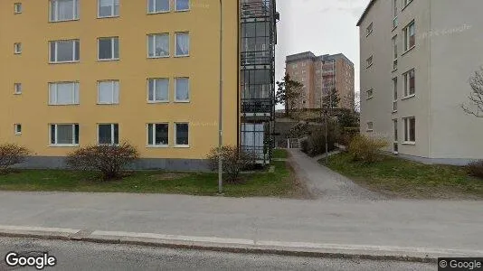 Lägenheter att hyra i Huddinge - Bild från Google Street View