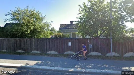 Lägenheter att hyra i Huddinge - Bild från Google Street View