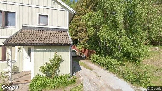 Lägenheter att hyra i Haninge - Bild från Google Street View