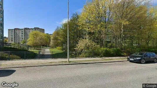 Bostadsrätter till salu i Rosengård - Bild från Google Street View