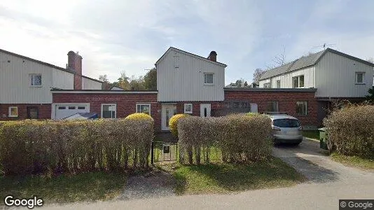 Lägenheter till salu i Sollentuna - Bild från Google Street View