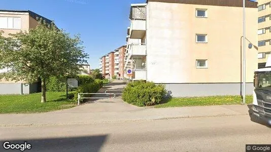 Lägenheter till salu i Köping - Bild från Google Street View