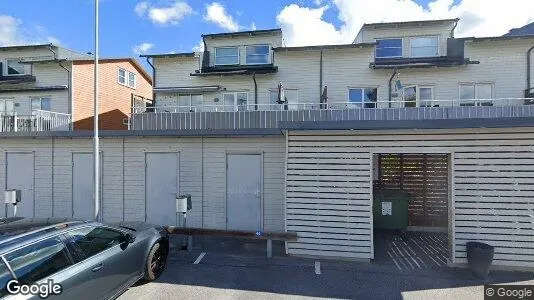 Lägenheter till salu i Huddinge - Bild från Google Street View
