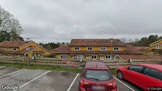 Bostadsrätter till salu i Österåker - Bild från Google Street View