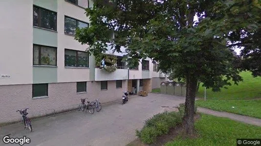 Bostadsrätter till salu i Huddinge - Bild från Google Street View