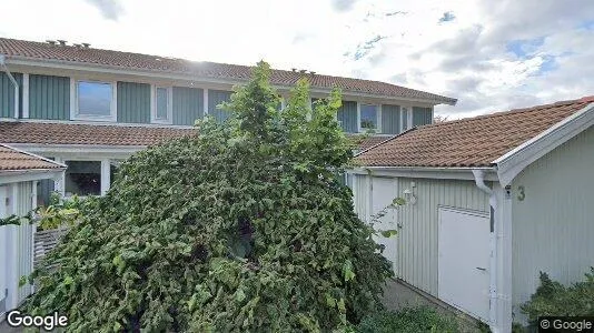 Bostadsrätter till salu i Österåker - Bild från Google Street View