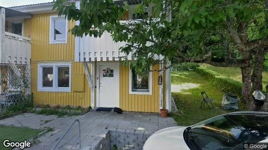 Lägenheter till salu i Botkyrka - Bild från Google Street View