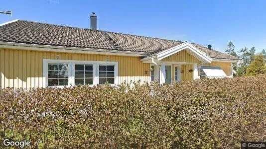 Lägenheter till salu i Tyresö - Bild från Google Street View