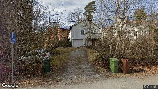 Lägenheter till salu i Huddinge - Bild från Google Street View