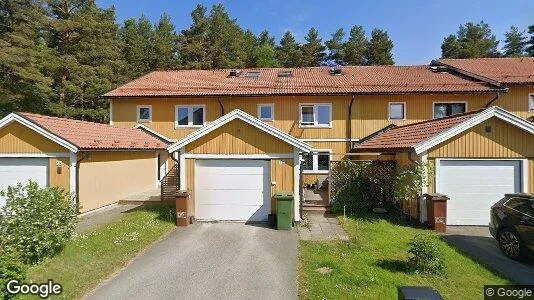 Lägenheter att hyra i Haninge - Bild från Google Street View