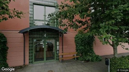 Lägenheter till salu i Huddinge - Bild från Google Street View