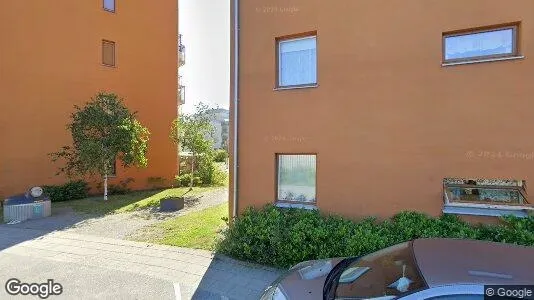 Lägenheter att hyra i Huddinge - Bild från Google Street View