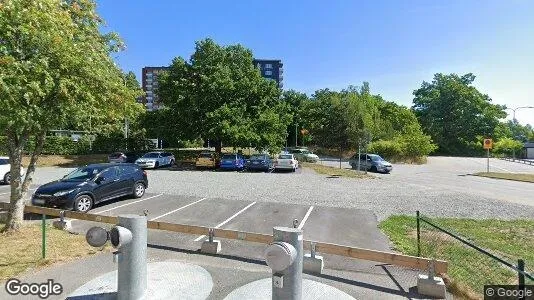 Lägenheter att hyra i Huddinge - Bild från Google Street View