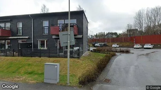 Bostadsrätter till salu i Haninge - Bild från Google Street View
