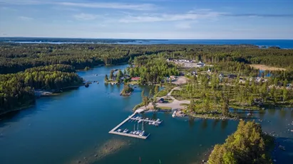 Vid havet! Helt NYTT hus för 4 495 000 kr i en underbar skärgårdsmiljö med möjlighet till båtplats