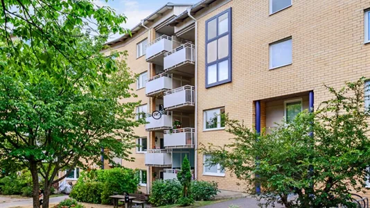 Bostadsrätter till salu i Huddinge - foto 1