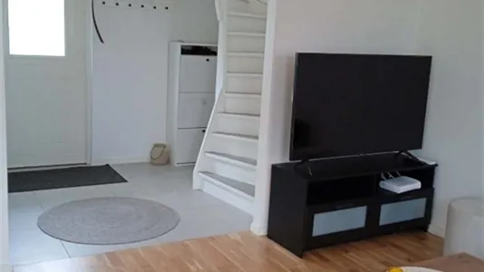 Radhus i Täby - foto 3