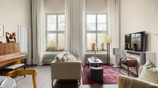 Bostadsrätter till salu i Nacka - foto 1