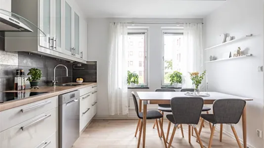 Bostadsrätter till salu i Nacka - foto 1
