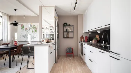 Bostadsrätter till salu i Nacka - foto 2