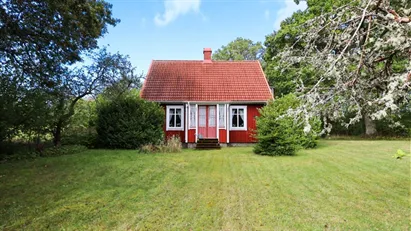Hus till salu i Emmaboda, Skruv