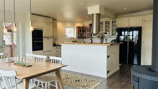 Hus i Huddinge - foto 1