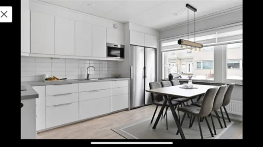Radhus i Haninge - foto 1