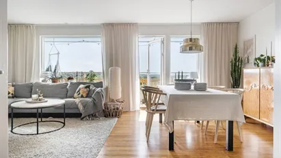 Bostadsrätt till salu i Huddinge, Segeltorp