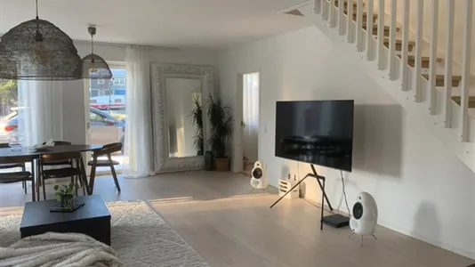 Radhus i Huddinge - foto 2