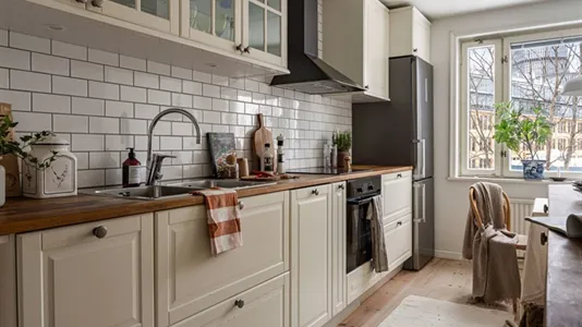 Bostadsrätter till salu i Nacka - foto 1