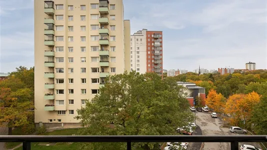 Bostadsrätter till salu i Nacka - foto 1